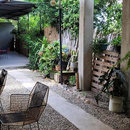 Hostal Villa Del Rio Las Brisas Villavieja Ngoại thất bức ảnh
