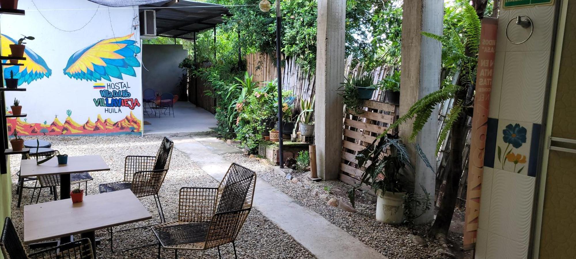 Hostal Villa Del Rio Las Brisas Villavieja Ngoại thất bức ảnh