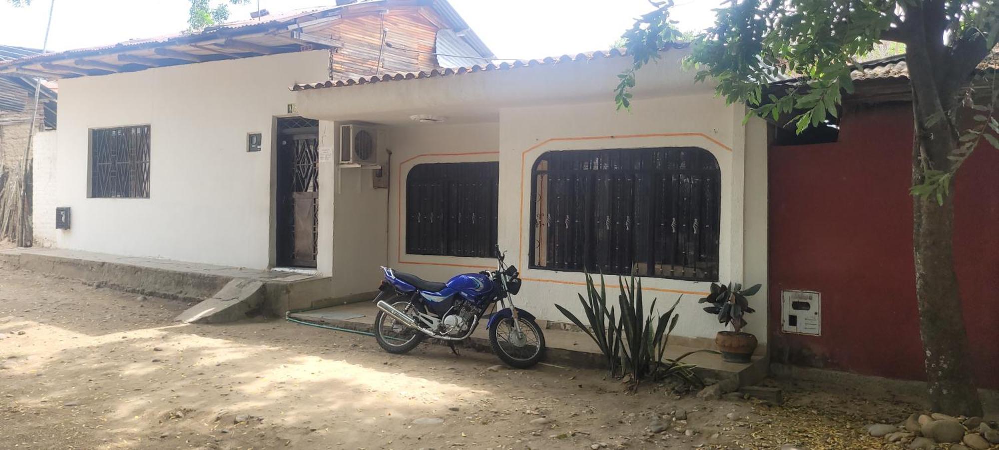Hostal Villa Del Rio Las Brisas Villavieja Ngoại thất bức ảnh